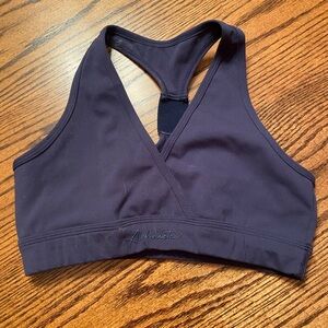 Alphalete surface wrap laser cut sports bra (XS)